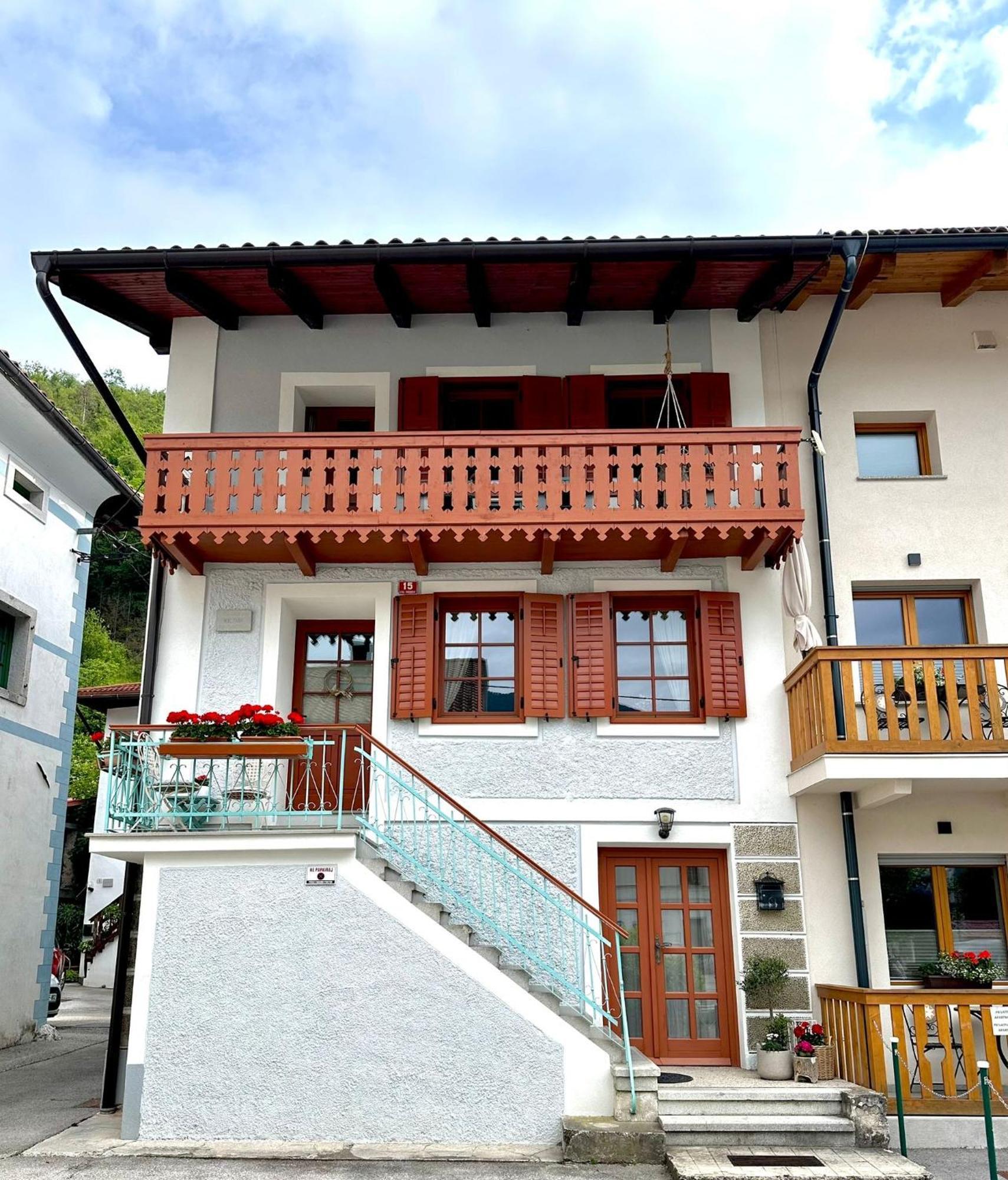 Villa Hisa Rejmr With Private Parking à Kobarid Extérieur photo